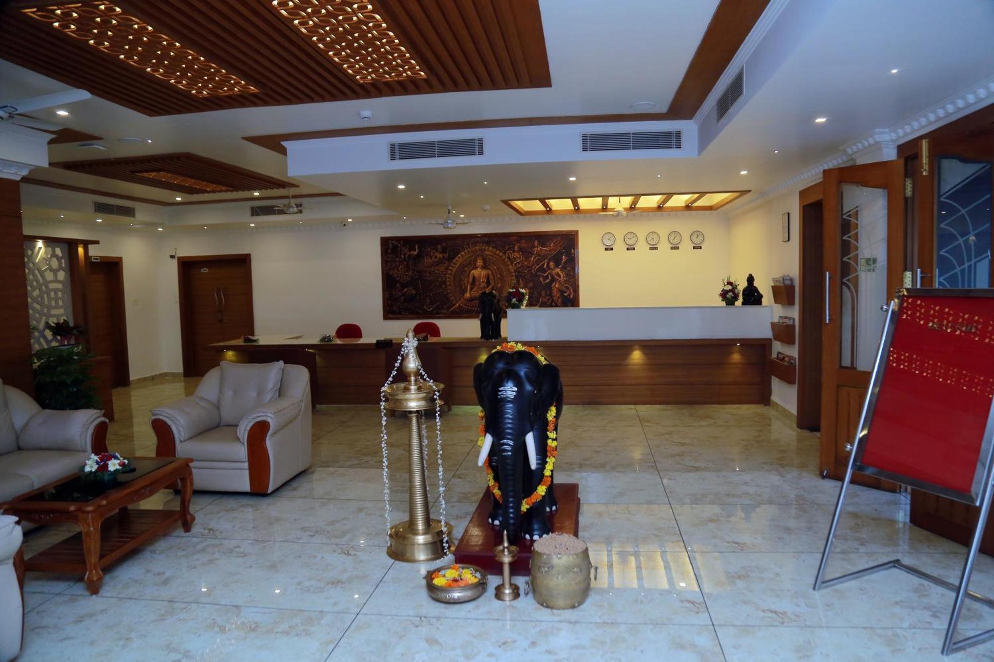 Hotel Savera Park Thrissur Exterior photo
